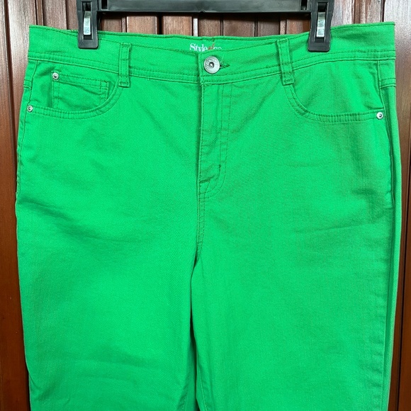 Style & Co Jeans Green Tummy Control Jeans Size 14 EUC - Picture 3 of 10